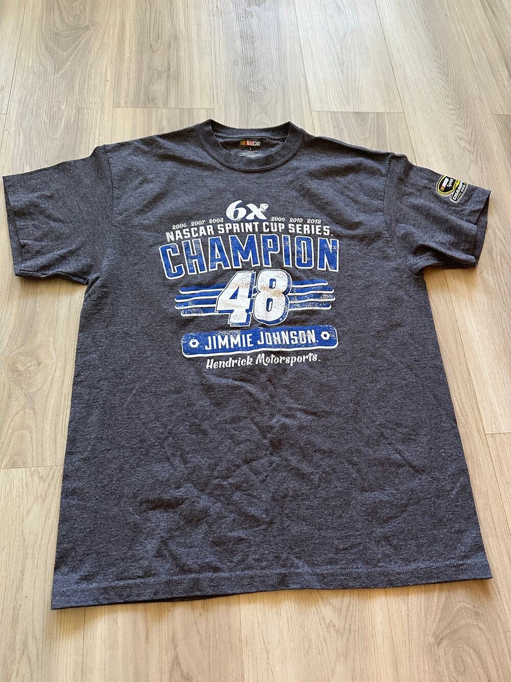 Vintage Jimmie Johnson 6x NASCAR Sprint Cup Series Champion T-Shirt Large Gray